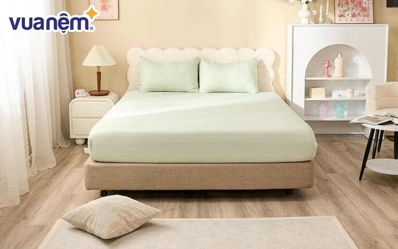 Chọn chăn ga gối màu xanh cho mùa hè tươi mát