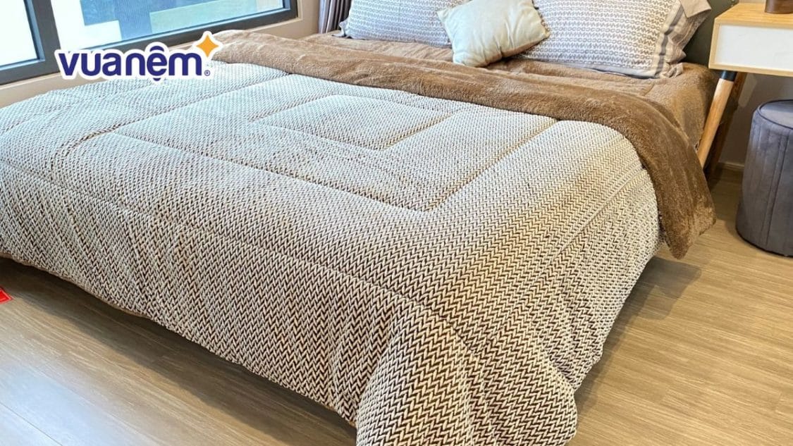 Chăn lông cừu kém chất lượng - Nguy hiểm không lường!