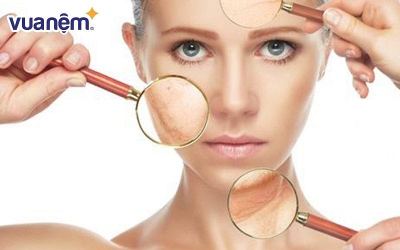 Chườm đá lên mặt trước khi đi ngủ giúp da săn chắc và làm chậm quá trình lão hóa của da