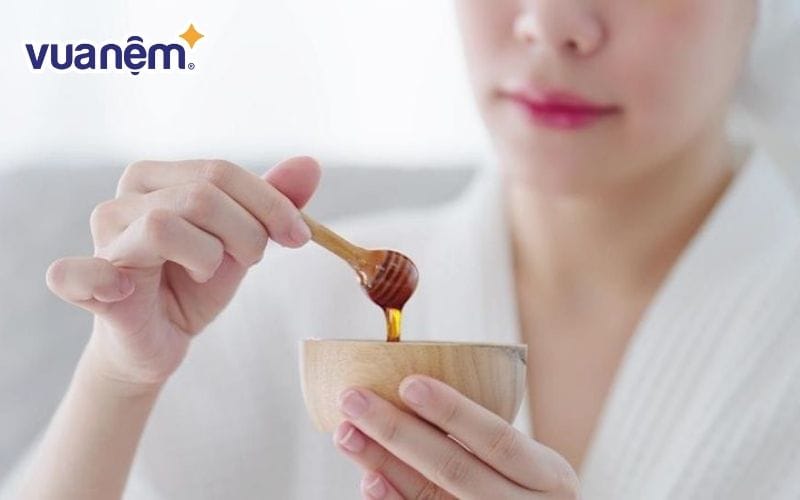 Mật ong giúp kháng khuẩn và kháng viêm cho da mặt