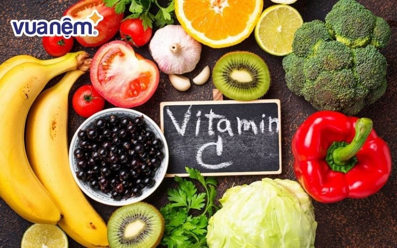 Nên bổ sung vitamin C qua các loại quả
