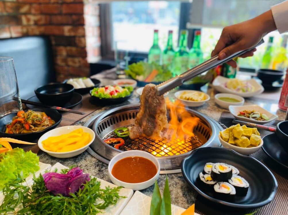 nhà hàng tổ chức tiệc thôi nôi cho bé Sura BBQ & Hotpot ở Vinh