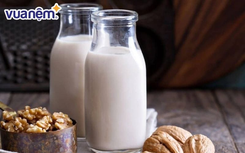 Sữa hạt óc chó tốt cho sức khỏe của cả người lớn và trẻ em