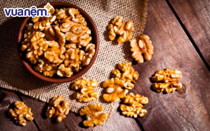 Ai nên sử dụng quả óc chó chữa mất ngủ