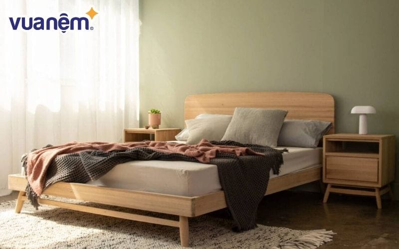 So sánh giường ngủ gỗ sồi Mỹ và gỗ sồi Nga: Nên chọn loại giường nào?