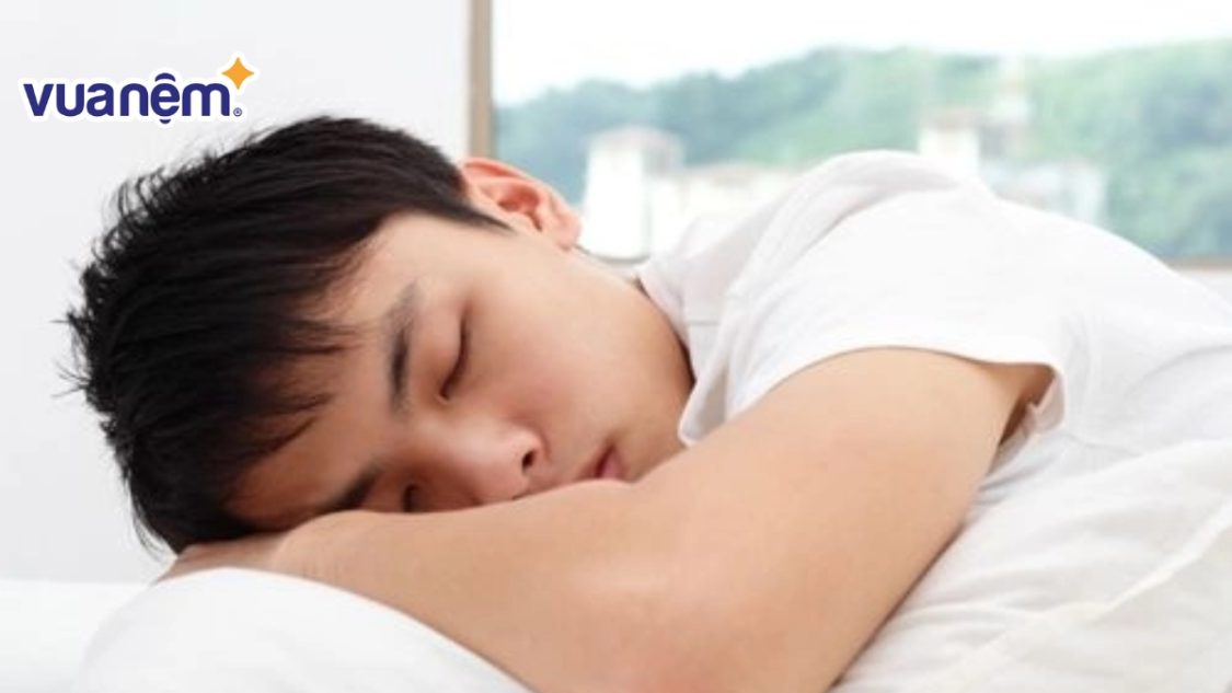 Tại sao nam giới không nên nằm sấp? Tác hại khôn lường đến bản lĩnh đàn ông