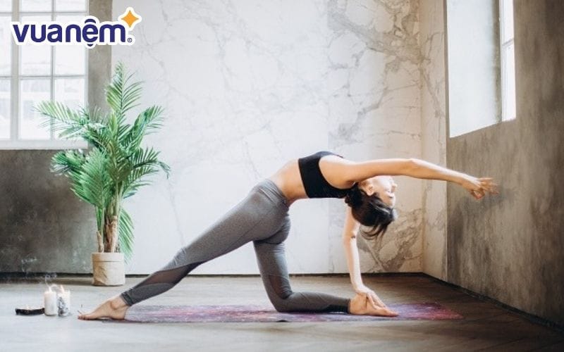 Các bài tập Yoga giúp tăng cường sức khoẻ cơ thể và giảm mỡ vòng eo