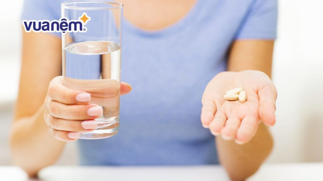 Có nên uống hoạt huyết dưỡng não trước khi ngủ không?