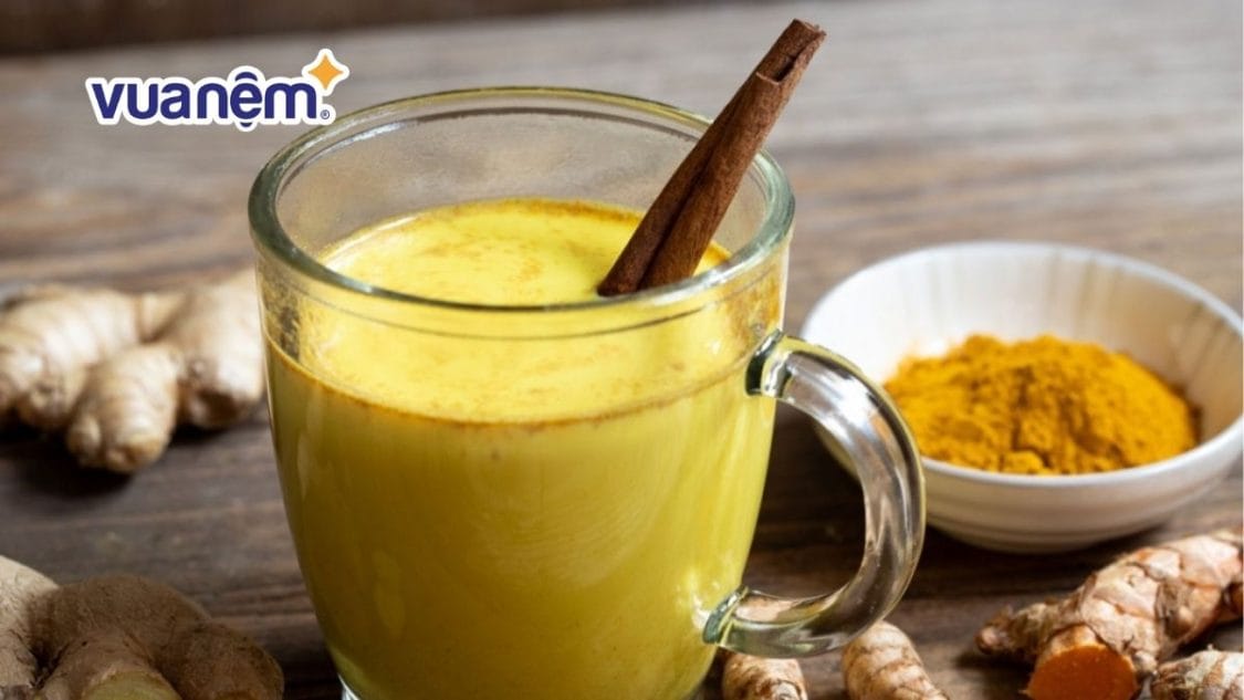 uống tinh bột nghệ trước khi đi ngủ