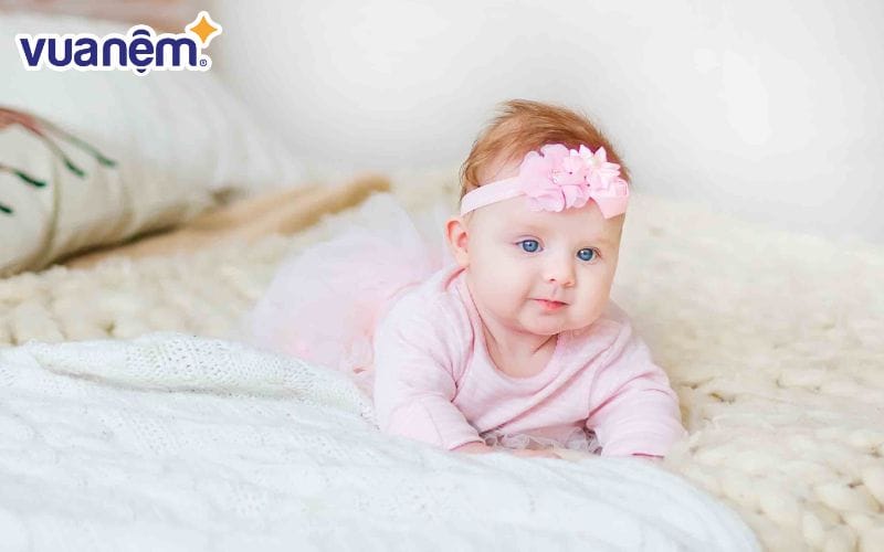 Chọn tên con gái họ Huỳnh theo bảng chữ cái