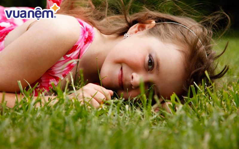Cô bé mang tên Mai Nhất Khanh chắc chắn là niềm hạnh phúc của bố mẹ