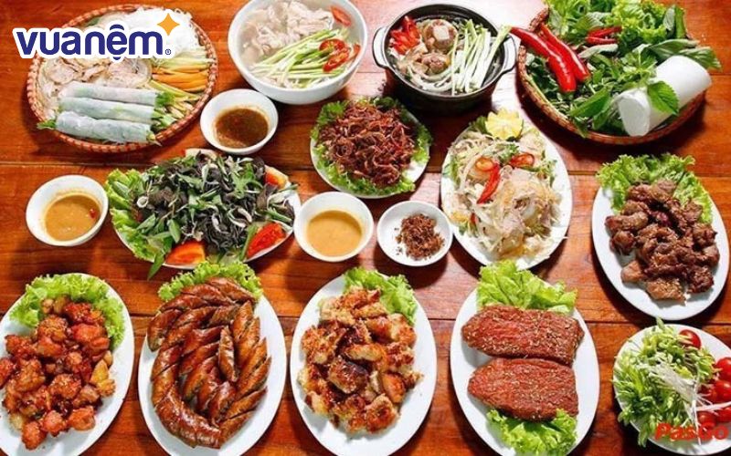 Bò tơ Tây Ninh Năm Sánh là một trong những quán ăn ngon nổi tiếng ở Bình Chánh