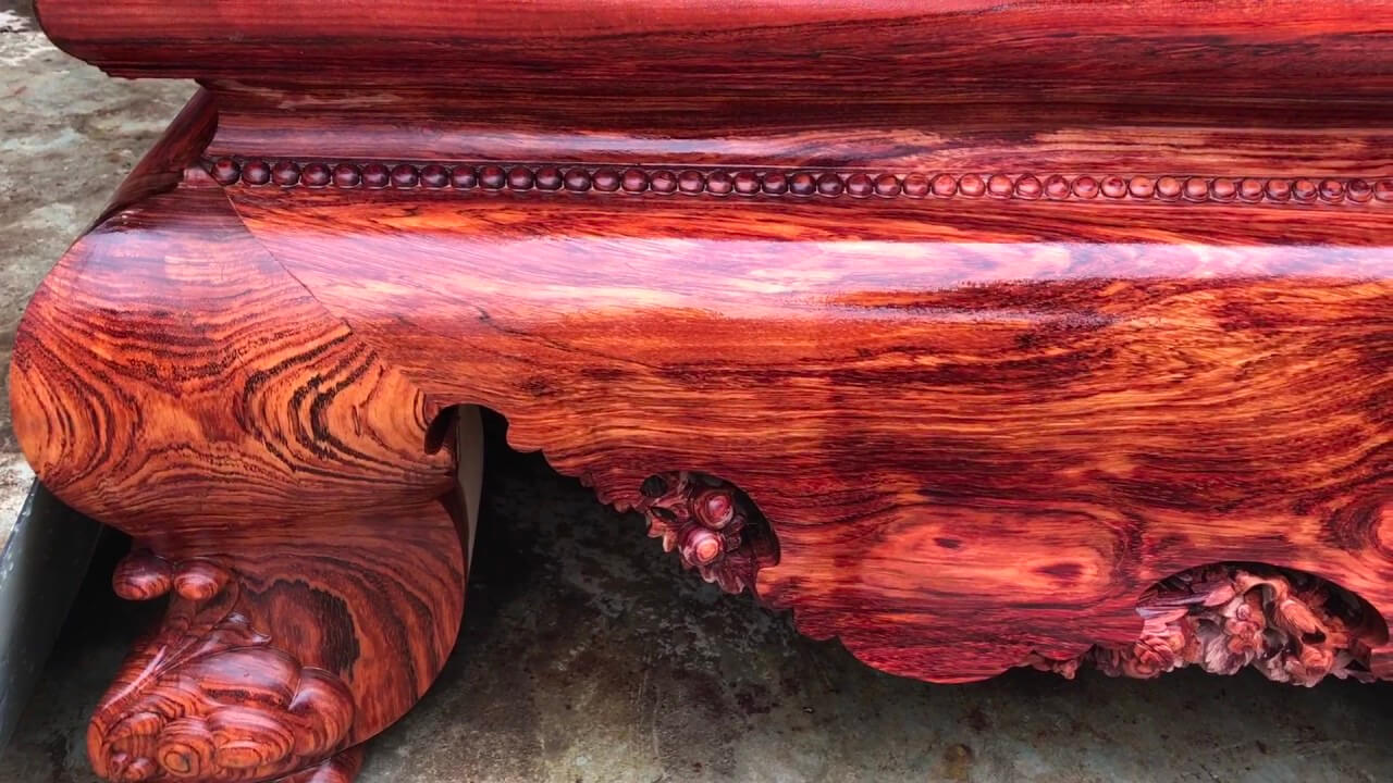 so sánh giữa gỗ hương và gỗ cẩm lai 