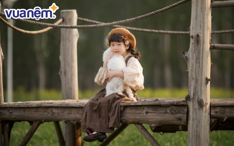 Tên đệm cho bé gái tên Bình có ý nghĩa xinh đẹp, đáng yêu
