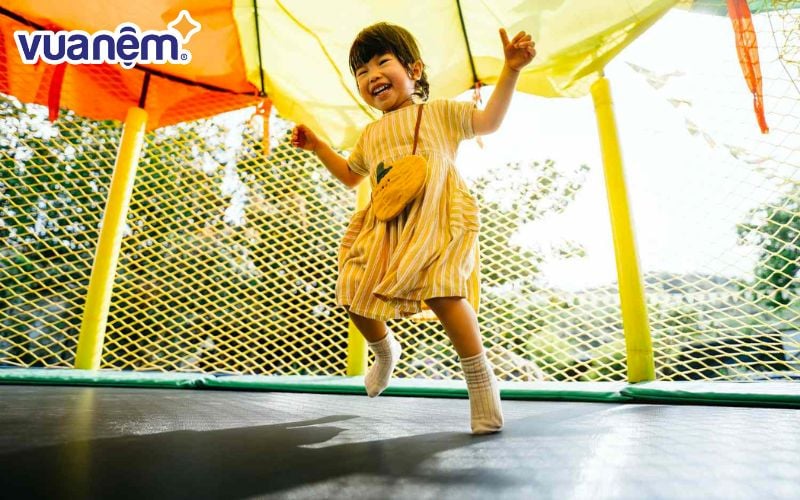 Đặt tên con gái họ Dương có 3 chữ rất phổ biến trong nhiều gia đình