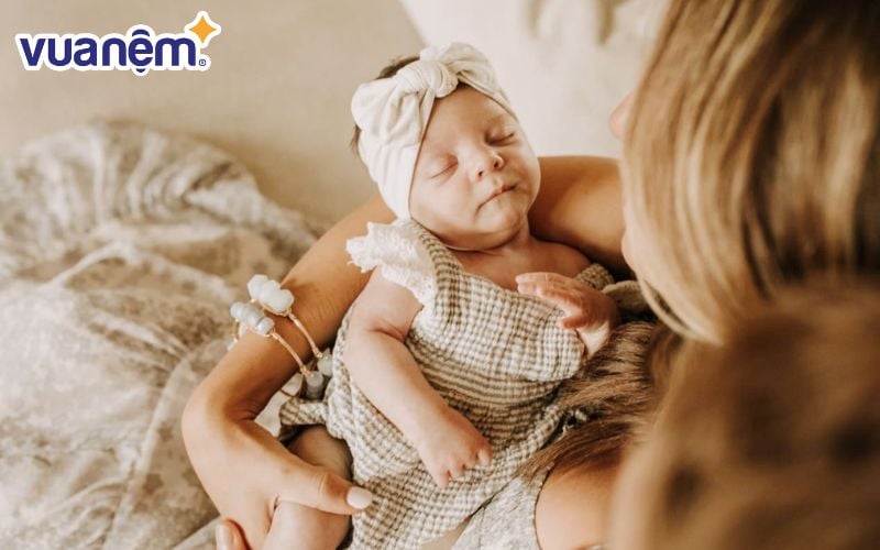 Cha mẹ đặt tên con gái lót chữ Ngọc biểu thị con là điều quý giá nhất của cha mẹ