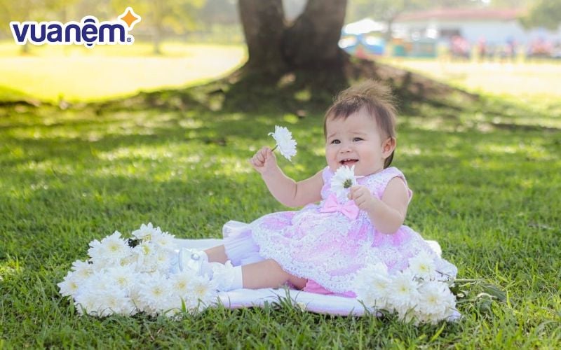 Gợi ý đặt tên bé gái lót chữ Thiên ý chỉ sự dịu dàng, hiền thục