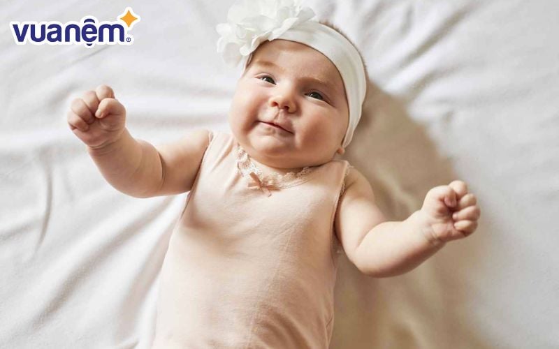 Đặt tên con gái là Tuệ Yến với mong muốn con xinh đẹp