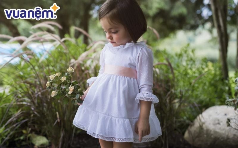 Đặt tên con gái lót chữ Tuệ cần cân nhắc sự phù hợp với họ và tên chính