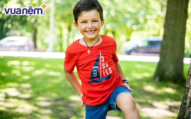 Bé trai tên Khánh thường có cuộc sống may mắn, suôn sẻ