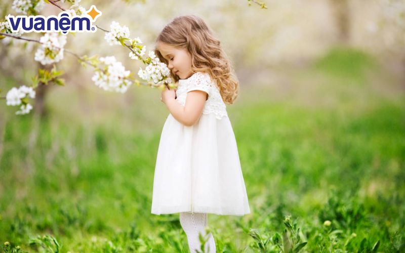 Gợi ý các tên đệm hay cho bé gái tên Dương