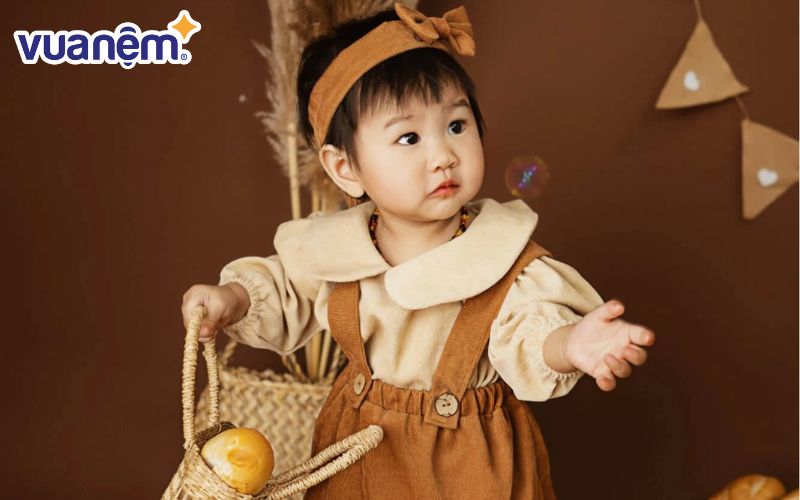Các tên đệm cho tên Huyền mang ý nghĩa sự xinh đẹp, đáng yêu