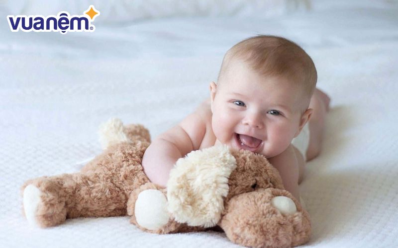 Bảo Việt là anh chàng sở hữu nét đẹp tri thức nhưng cũng rất năng động