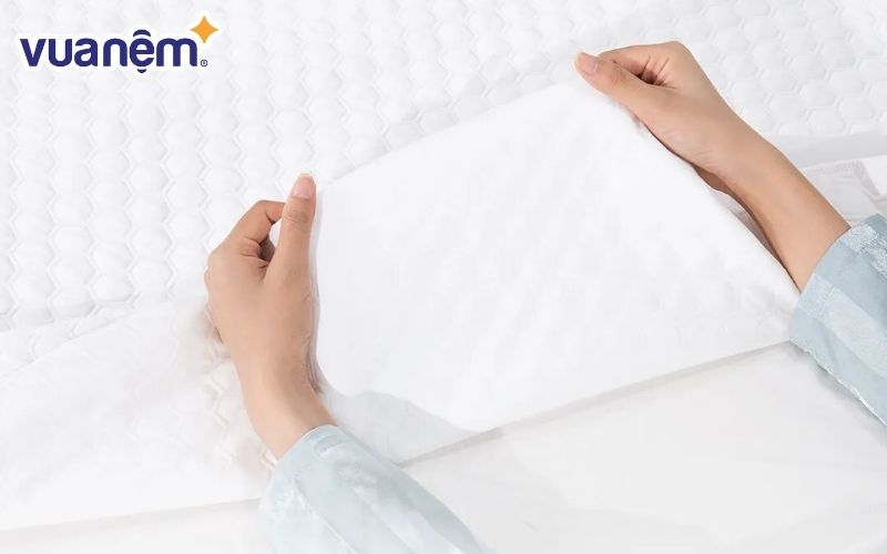 Ưu tiên bề mặt cotton hoặc vải sợi tự nhiên