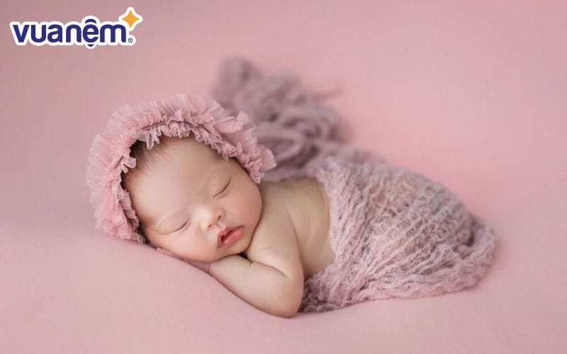 Cha mẹ nên lựa chọn một cái tên hay và mang ý nghĩa tích cực để đặt cho con