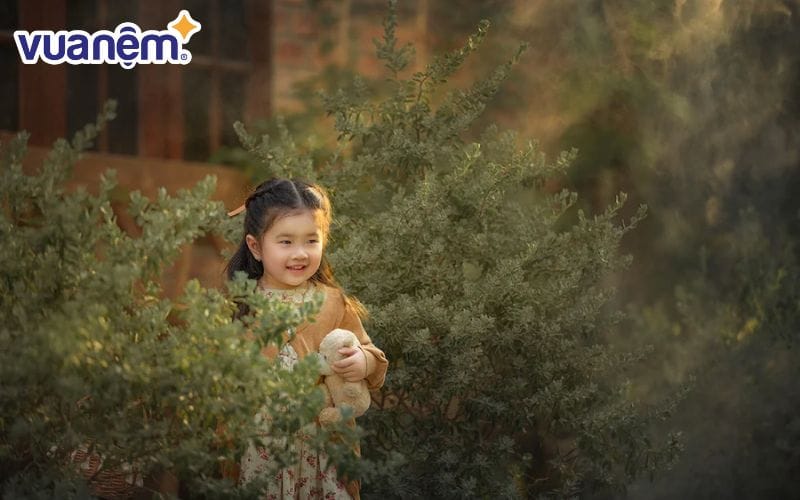 Tên Xuân đặt cho con gái thường gắn liền với sự tươi sáng và rực rỡ