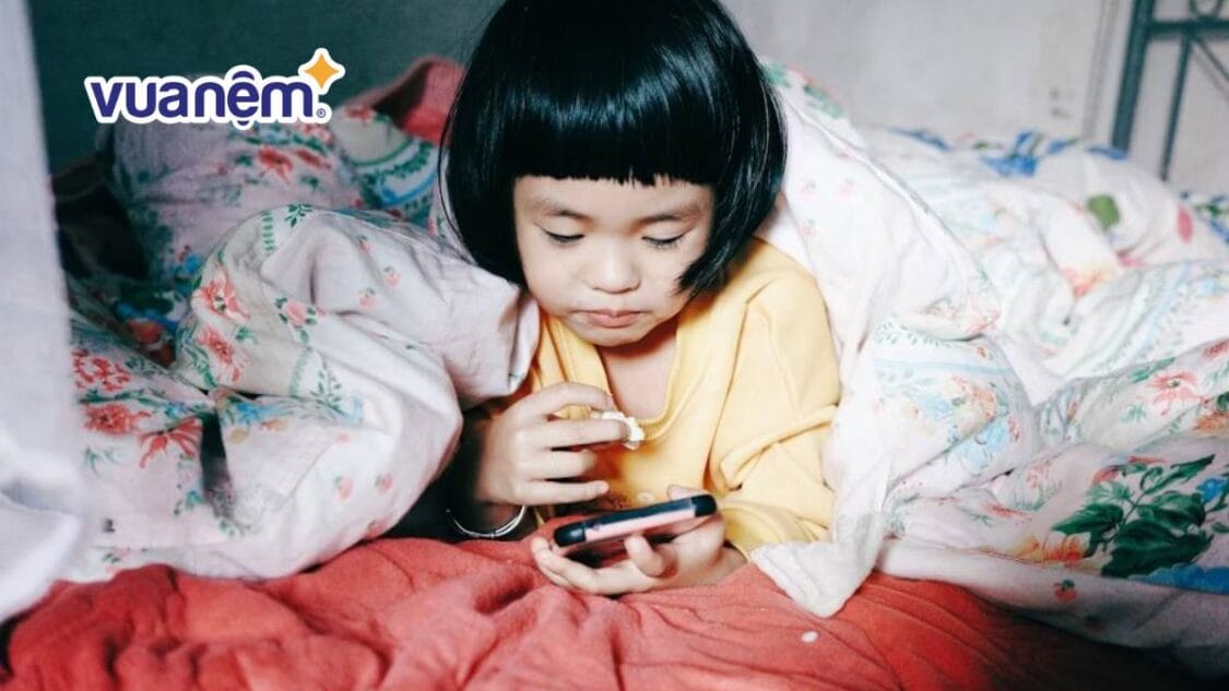 Tên Vy đệm gì hay