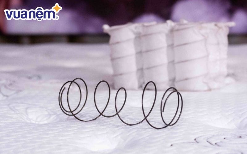 Sau một thời gian sử dụng, nệm sẽ dễ dàng xuống cấp vì bất cứ lý do gì