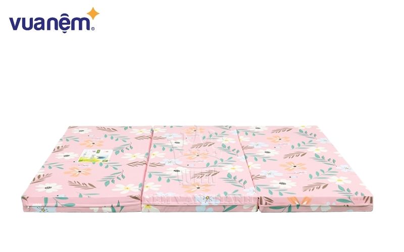 Nệm cao su Green Sleep có thể gấp gọn khi không cần tới