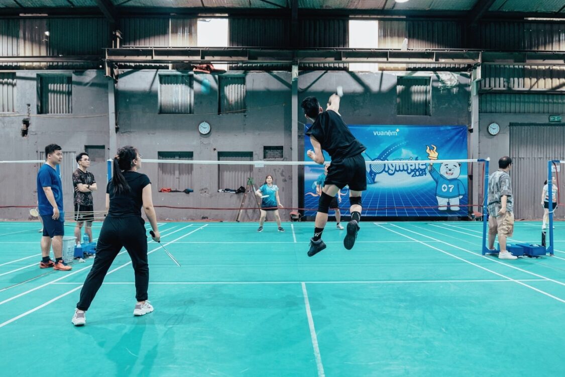 Các đội thi đấu cầu lông V-Badminton