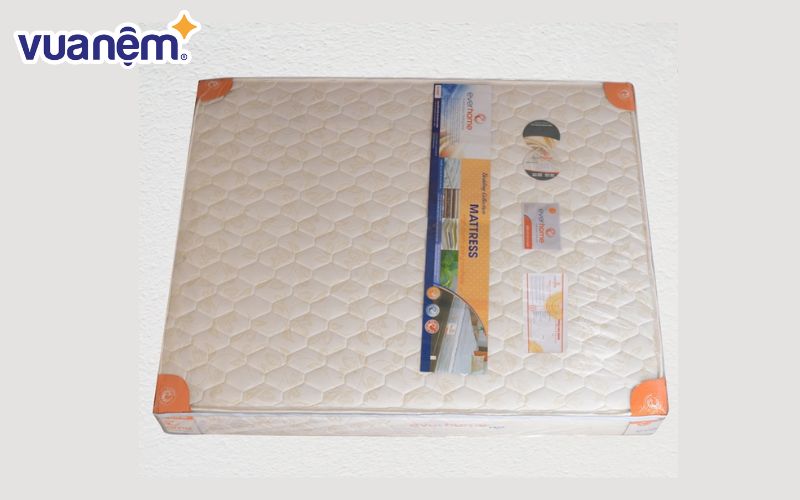 Đệm lò xo Everhome khung thép không gỉ, mút nệm foam, vỏ đệm vải gấm