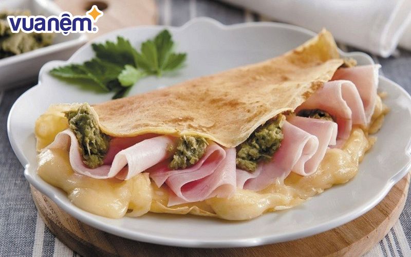 Bánh crepe kẹp - Món ăn sáng cho học sinh dễ làm