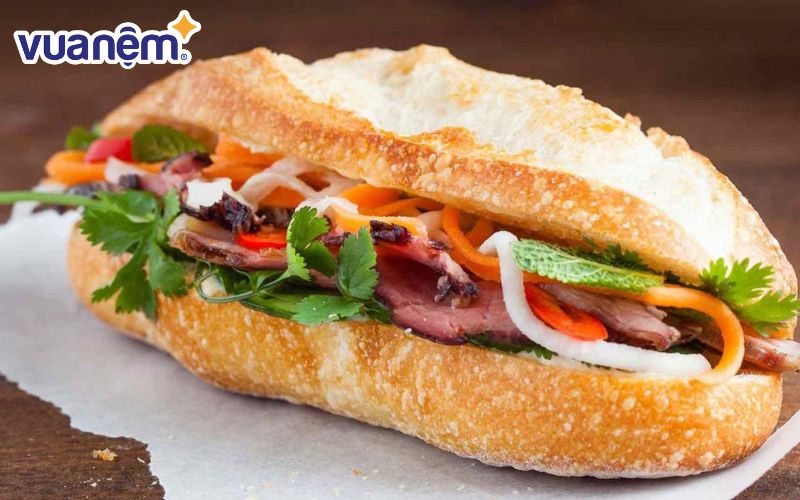 Bánh mì - Món ăn sáng ở Sài Gòn tiện lợi