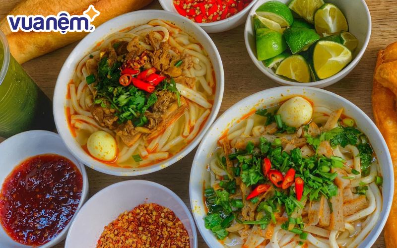 Bánh canh - Món ăn sáng ở Sài Gòn không thể bỏ qua