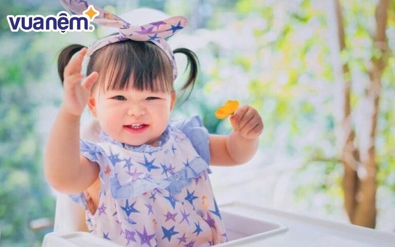 Tên con gái là Hà Cầm, ý chỉ sự hiền lành, biết suy nghĩ cho người khác