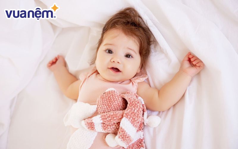 Những bé gái tên Huyền thường có tính cách nhẹ nhàng, trong sáng