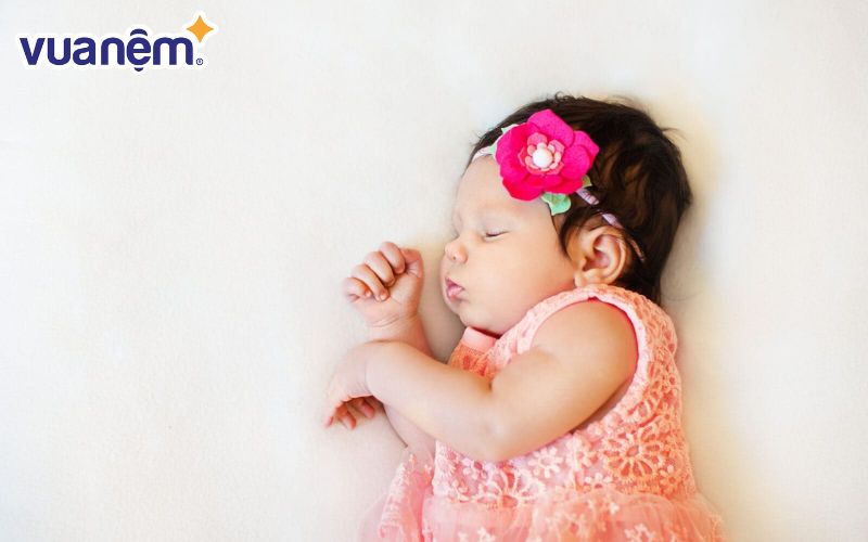 Những bé gái tên Hương thường rất dịu dàng, đằm thắm