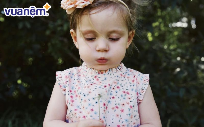 Những bé gái có tên Hằng thường rất tinh tế và nhạy cảm