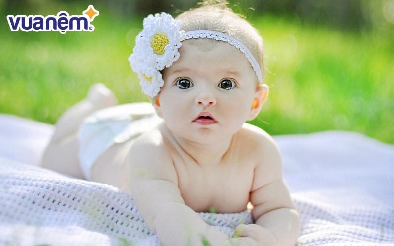 Bé gái tên Linh thường đáng yêu, xinh xắn