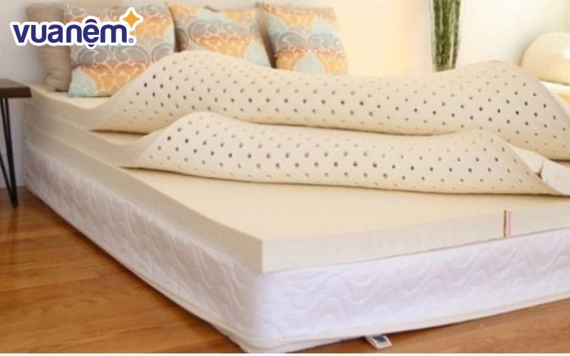 Đặt nệm mới chồng lên nệm cũ làm giảm tuổi thọ của nệm mới