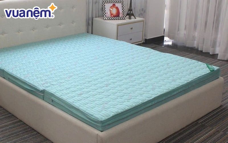 Nệm bông ép Edena có cấu tạo lõi là hàng triệu sợi bông được ép cách nhiệt dát mỏng