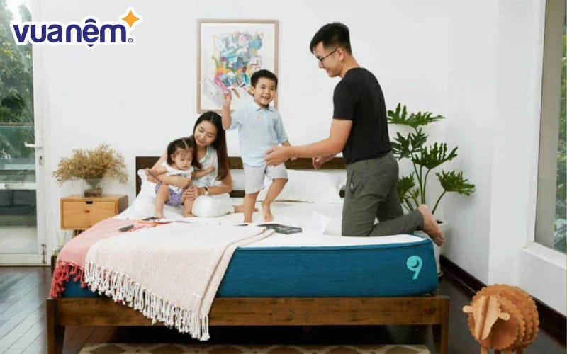 Nệm 1m8x2m2 phù hợp với những gia đình 2 người hoặc có con nhỏ