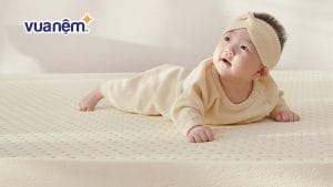 Giải đáp: Trẻ sơ sinh nằm nệm bị nóng lưng phải làm sao?