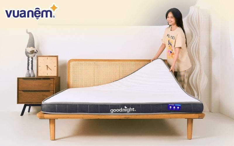 Bước 1: Lấy nệm ra khỏi giường