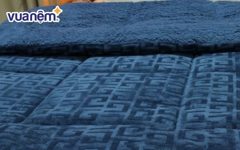 Chăn lông chữ vạn Olympia xuất khẩu màu xanh coban