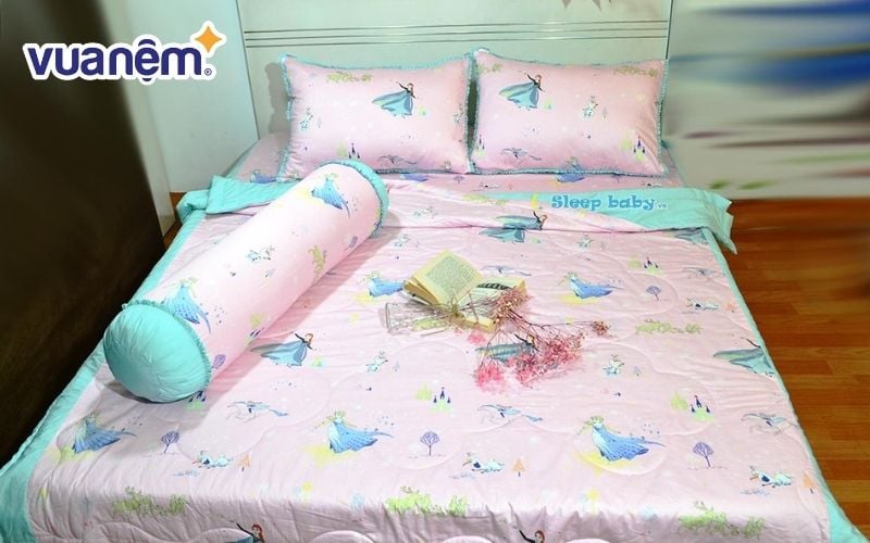 Chăn ga gối Elsa cho bé chất liệu cotton